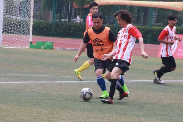 阿伦25+20骑士负热火 步行者大胜送活塞4连败